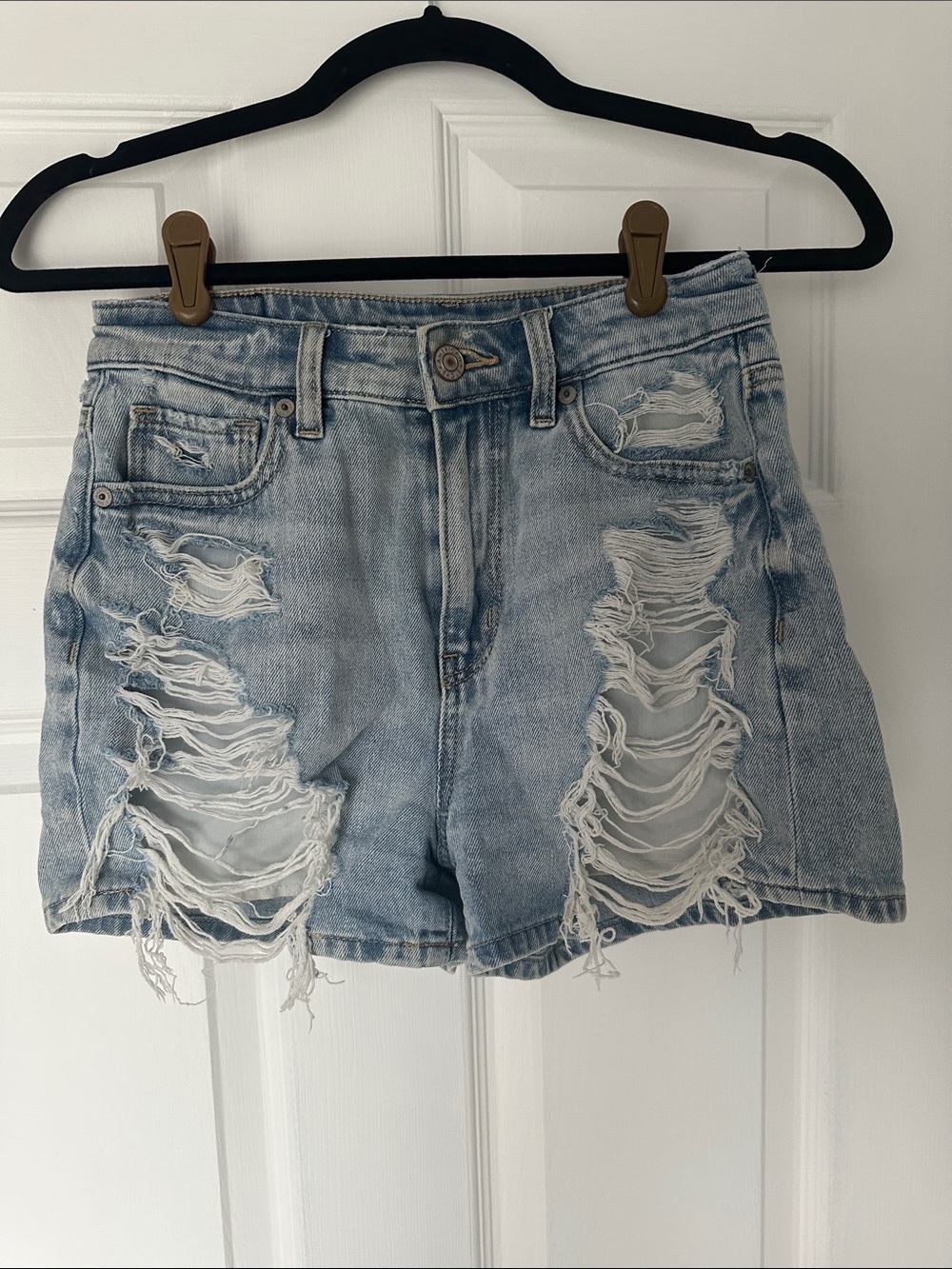 American Eagle Outfitters Light Blue Distressed Denim Shorts